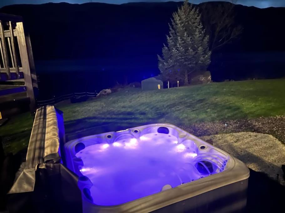 Waterside 3 Bed Cottage, Hot Tub, Sauna, Pvt Beach Arrochar Exteriör bild