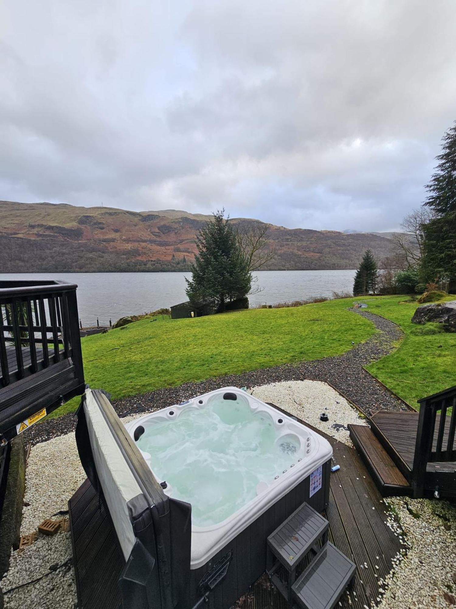 Waterside 3 Bed Cottage, Hot Tub, Sauna, Pvt Beach Arrochar Exteriör bild